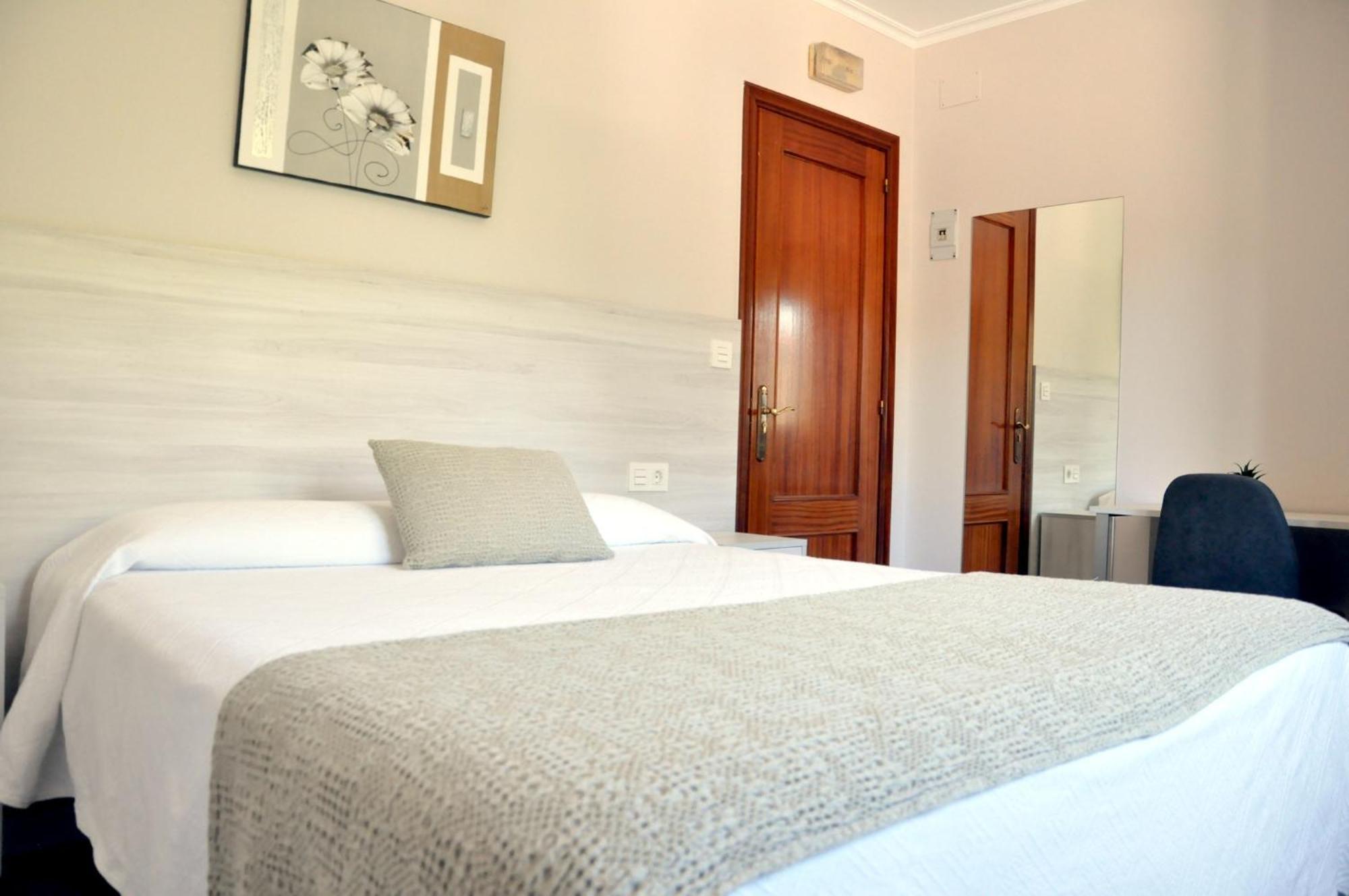 Hostal Paz غوندومار المظهر الخارجي الصورة