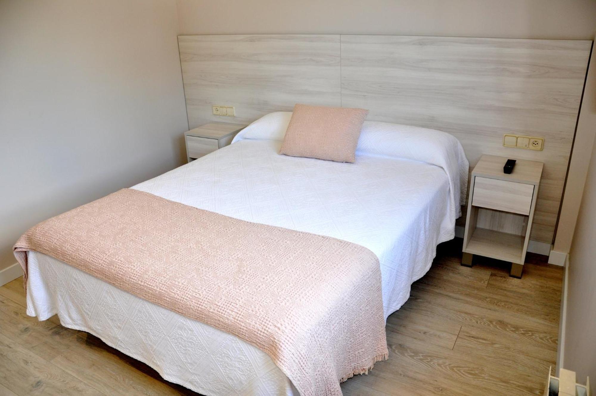 Hostal Paz غوندومار المظهر الخارجي الصورة