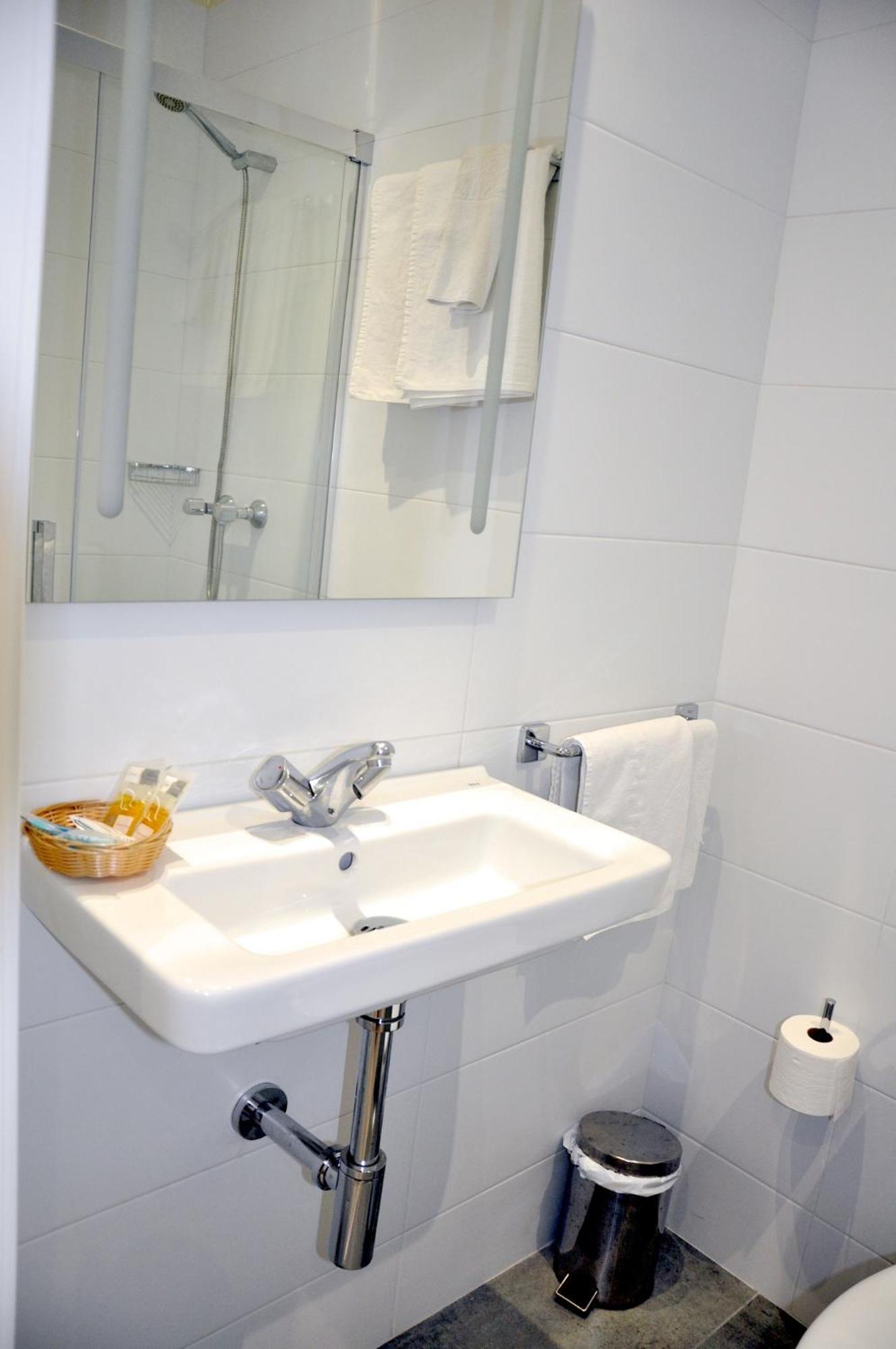 Hostal Paz غوندومار المظهر الخارجي الصورة