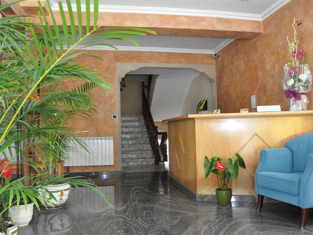 Hostal Paz غوندومار المظهر الخارجي الصورة